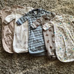 Like new, Carters fleece sleep sacks. Size 0-3